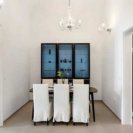 Castle View Palace Apartman *