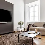 Apartma Palace