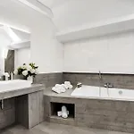 Apartma Palace *