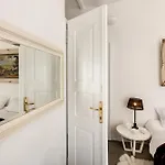 Apartma Palace *